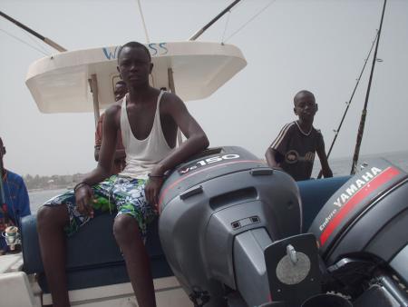 leuz dans son bateau